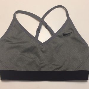 Women’s Nike light support sports bra in gray